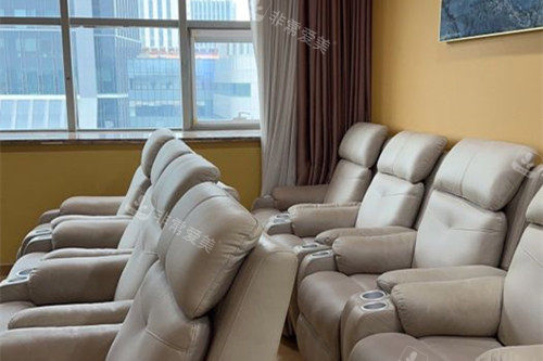 济南艺星整形内部休息等待区环境