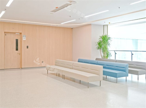 深圳普瑞眼科（星耀店）休息等待区