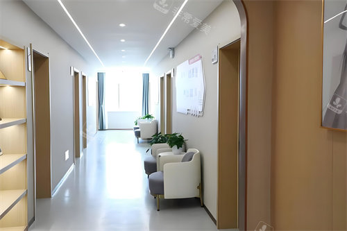 上海江城皮肤医院走廊