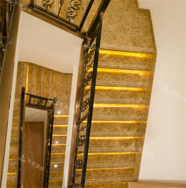 大连瑞和医疗美容楼梯环境图示