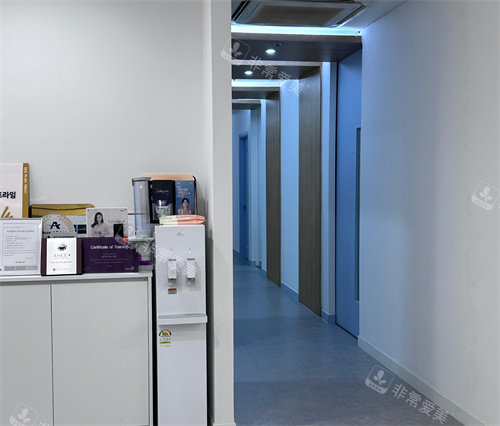 韩国JD皮肤科走廊