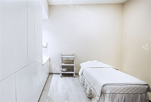 成都新顏和美醫(yī)療美容護理室