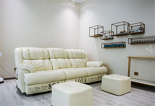 成都新顏和美醫(yī)療美容休息區(qū)