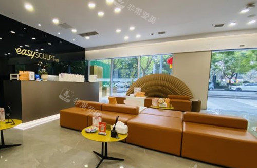 成都怡脂整形靠谱吗，资质正规/脂肪整形为特色/技术成熟术后结果有确保！