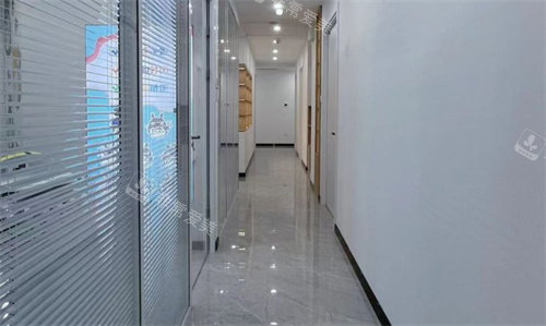 锦州天兴口腔内部走廊