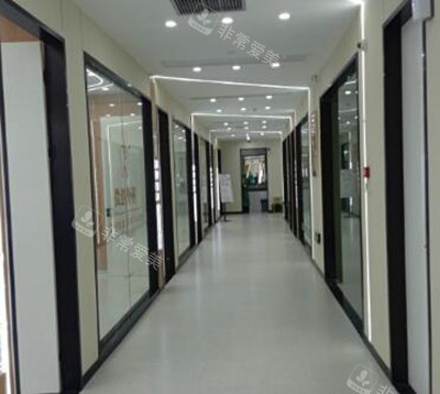 惠州深惠口腔走廊照片