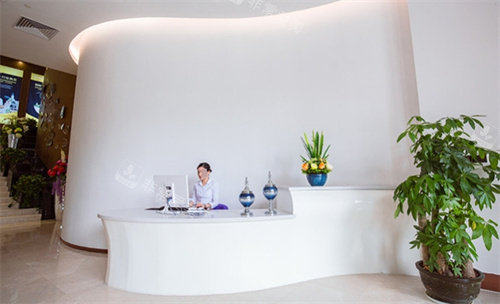 东莞爱思特医疗美容一楼前台