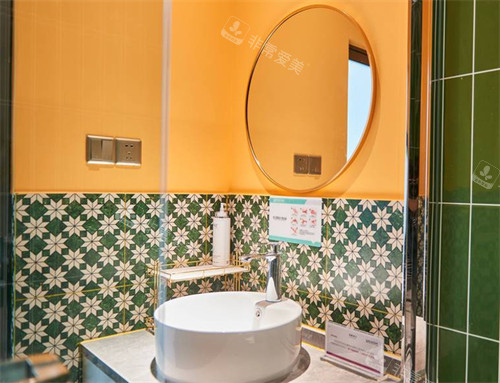 成都壹心环亚（原莱瑞拉壹心）医疗美容医院洗漱区