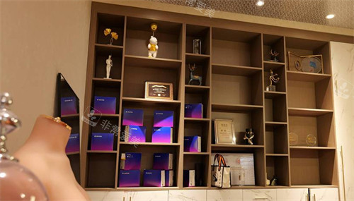 成都壹心环亚（原莱瑞拉壹心）医疗美容医院隆胸面诊室