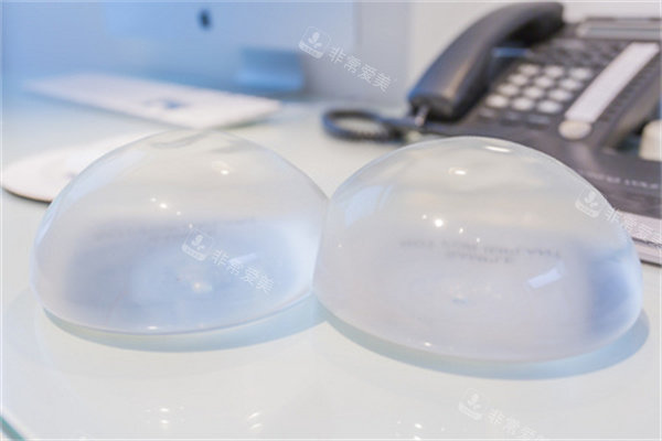 硅胶隆胸整形手术 硅胶隆胸整形手术