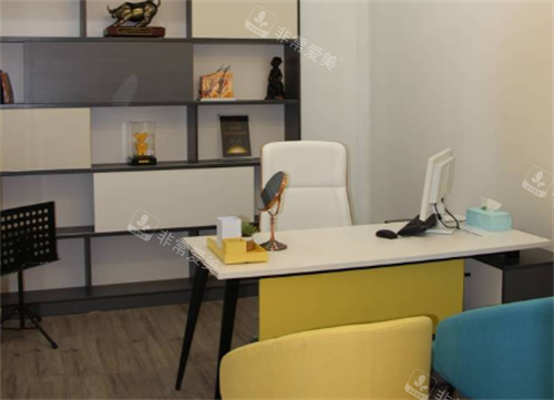 秦皇岛巧致医疗美容医生面诊区