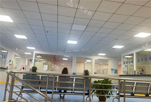 贵阳西部医院环境图