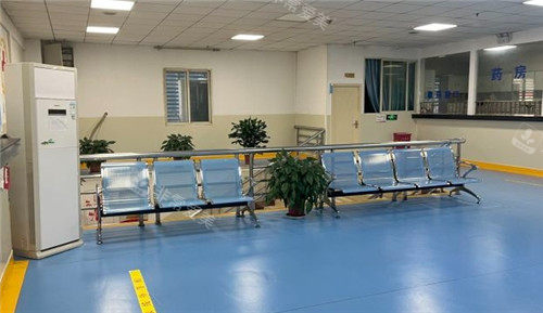 贵阳西部医院等待区