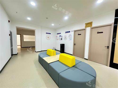 泰州康目眼科医院诊室等候区