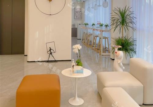 北京轻颜时代医疗美容大厅环境