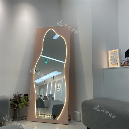 韩国朵戈芙蒂弘大店仪容整理区