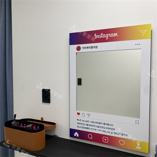 韩国朵戈芙蒂弘大店化妆区