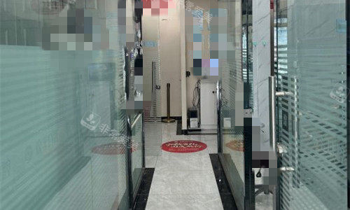 天津欢美口腔走廊图