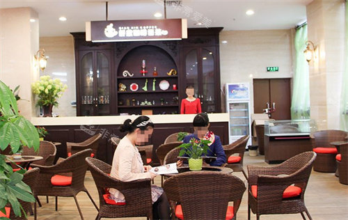 深圳华侨医院等候区