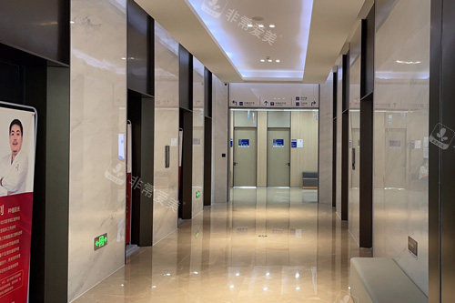 天津中牙口腔走廊图