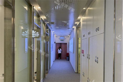 重庆东上医疗美容门诊部走廊