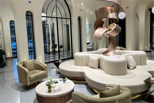 哈尔滨蜜柚医疗美容医院大厅休息区