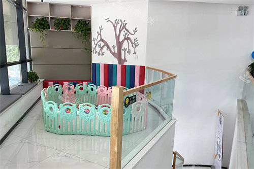 郑州九龙海峰口腔白沙店儿童游乐区