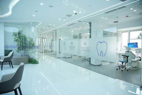 青岛莱恩口腔二楼大厅