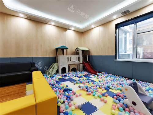 青岛莱恩口腔孩子游玩区