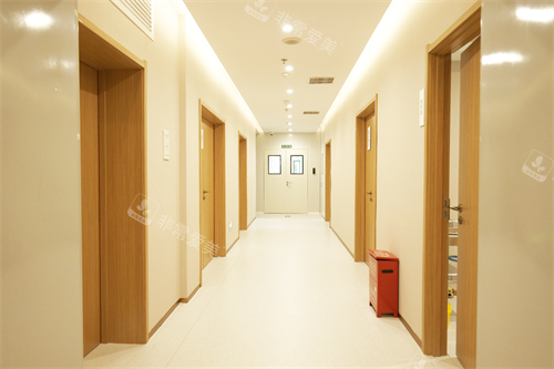 北京丽合整形医院走廊环境