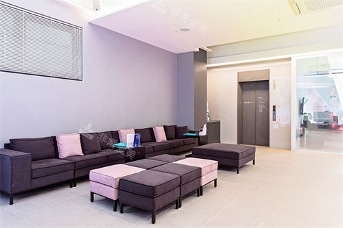 韩国You&I皮肤科的大厅