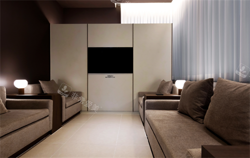 goldj皮肤科休息区