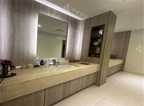 goldj皮肤科洗漱区