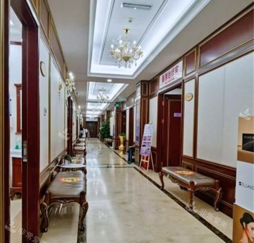 北京京城皮肤医院走廊 (2)