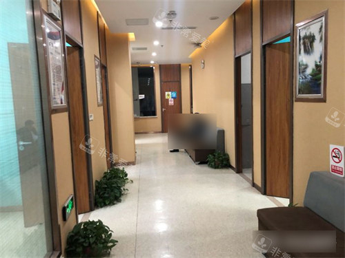 锦州美康口腔诊疗区走廊