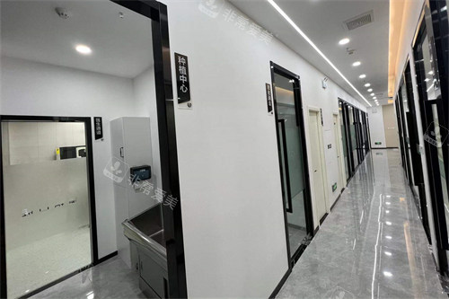 天津美铭口腔诊疗区走廊