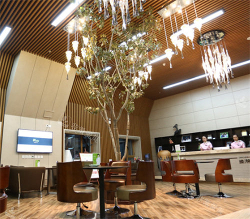 长春中妍奥拉克医疗美容三楼接待区
