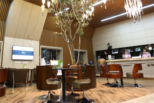 长春中妍奥拉克医学美容医院大厅