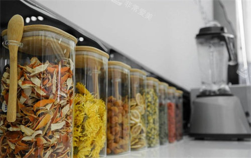 杭州中瑞联合口腔茶水区