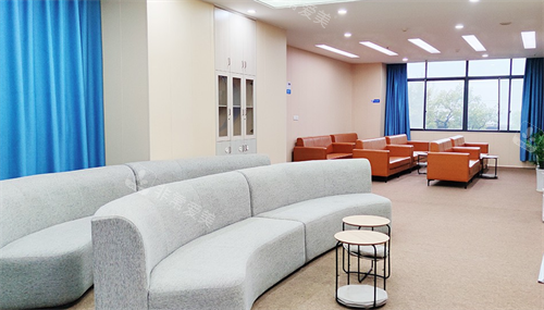 九江爱尔眼科医院休息区