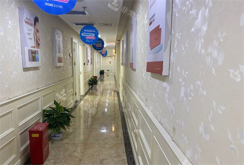 长沙华韩华美整形过道