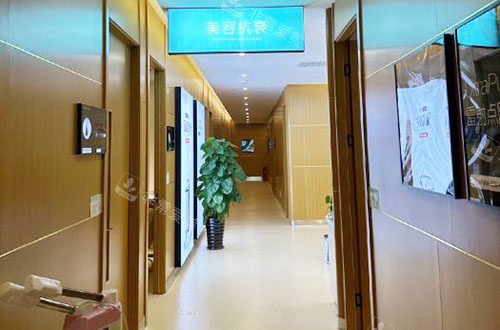 福州名韩医疗美容走廊环境图
