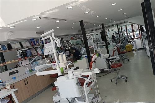 天津蓝松鼠口腔门诊部诊疗区