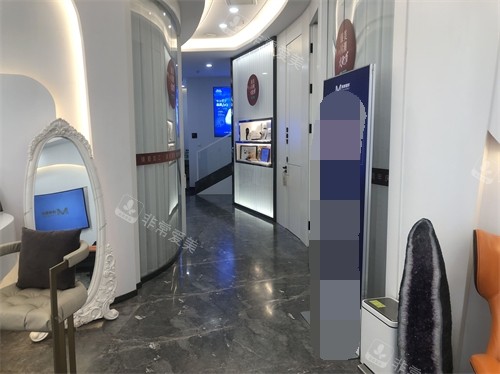 哈尔滨臻美整形门诊部走廊环境图