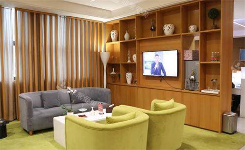 重庆艺星整形等待区