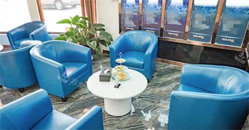 昆山益达口腔接待区