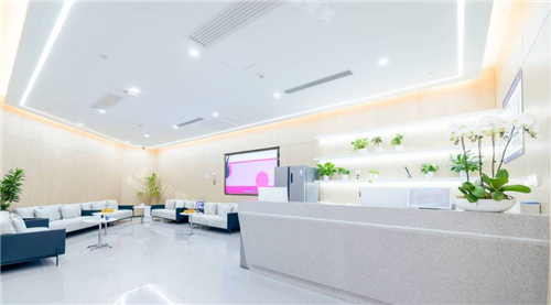 成都雍禾植发候诊大厅