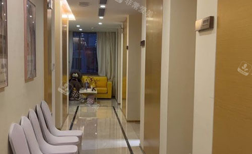 昆山铂特丽医疗美容走廊环境图