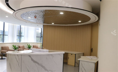 萍乡颜创医疗美容导医台