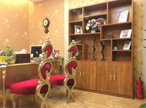 乌鲁木齐华美整形医院面诊室 (2)